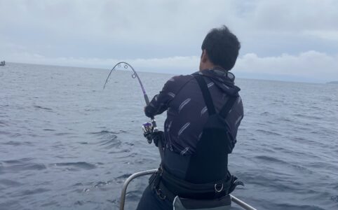 マグロキャスティング船