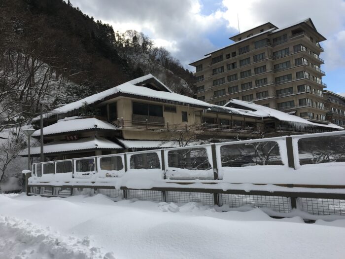あつみ温泉萬国屋