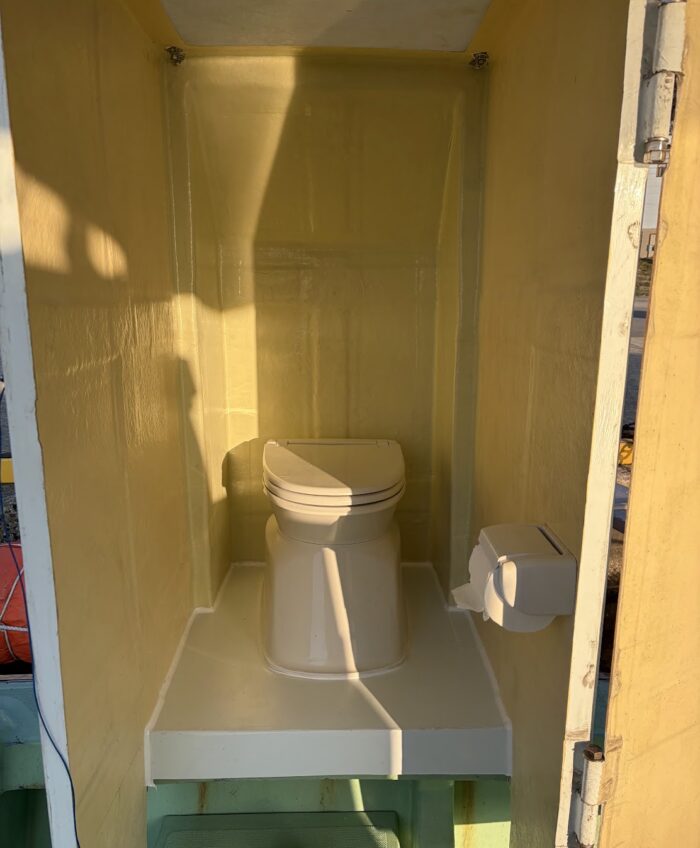 釣り船昭和丸備え付けトイレWC