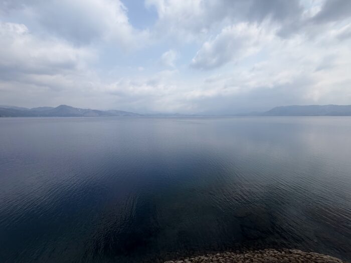 4月の春の田沢湖