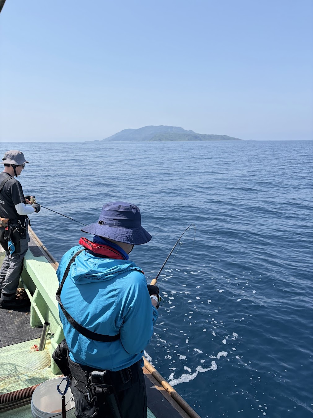 粟島の海で釣り船のレジャーがおすすめ