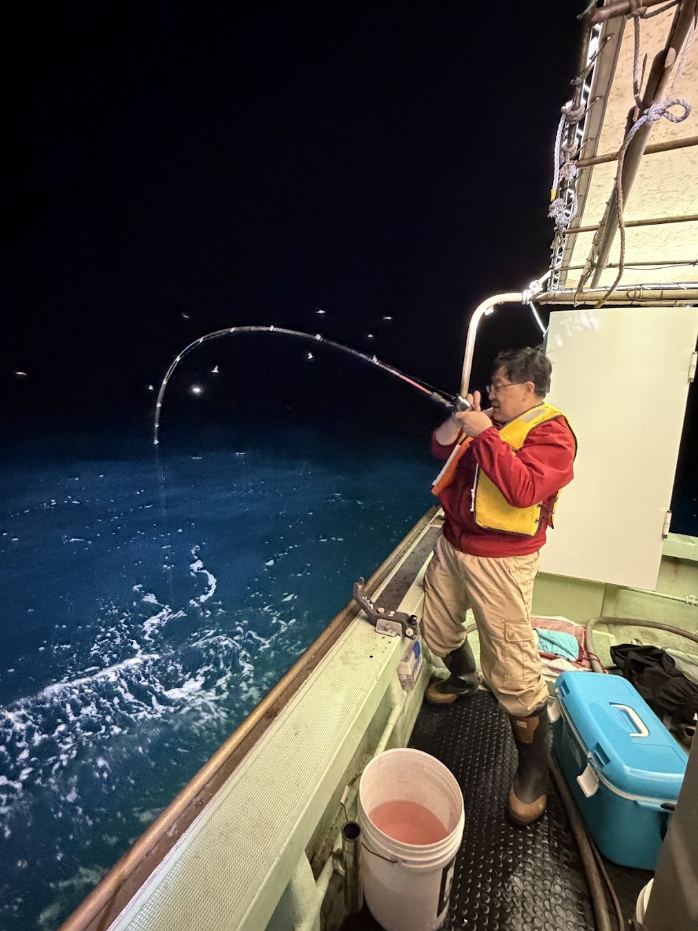 大物を釣っている釣り初心者