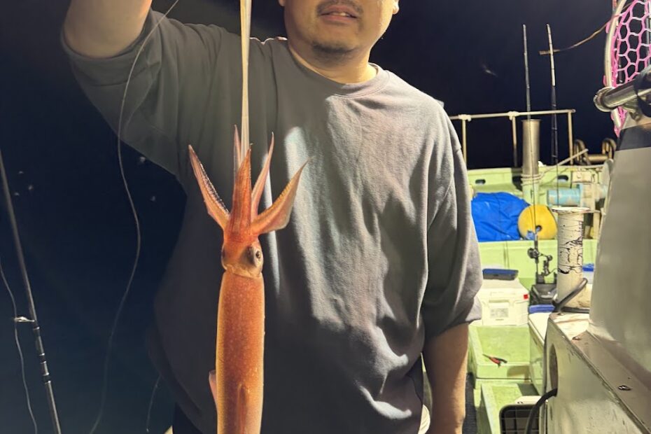 昭和丸の夜炊きナイト便で釣れたケンサキイカ