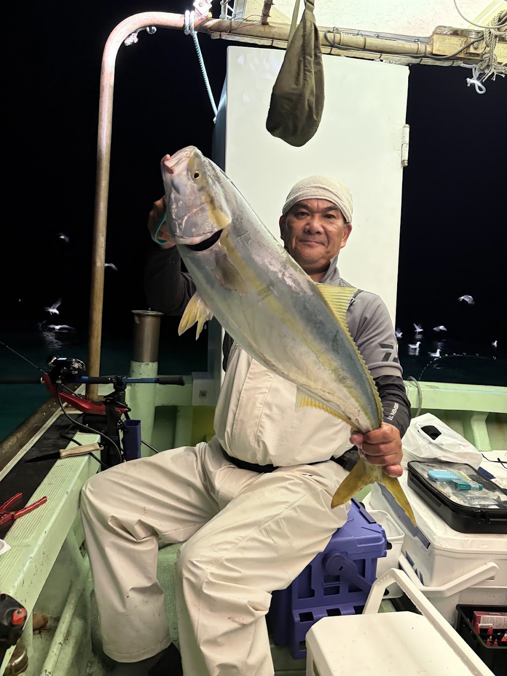 落とし込みで釣れたブリ