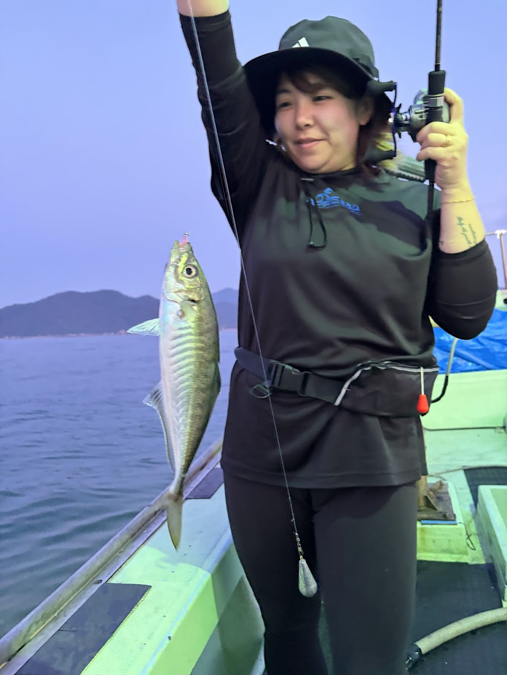 女性でも楽しめる新潟寝屋港のい昭和丸バチコンアジング